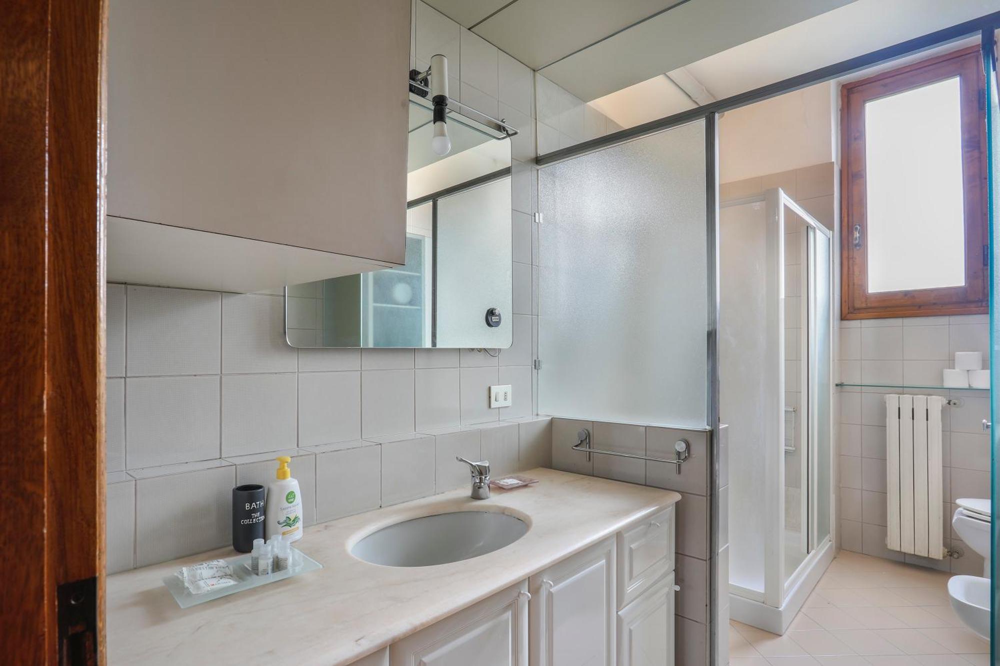 Spacious 3 Bedroom Apartamento *
